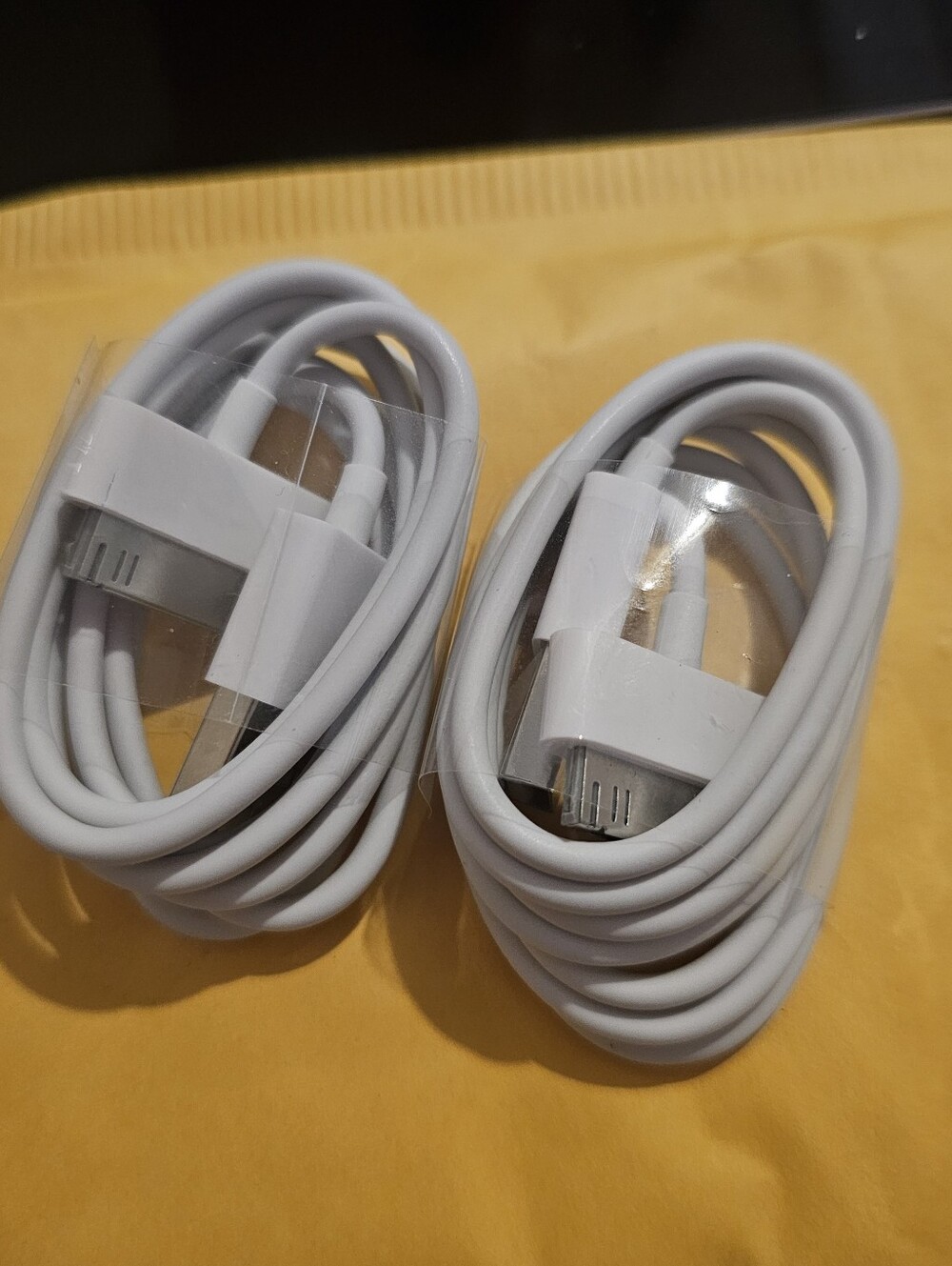 IPOD Classic Generic Gharger - Picture 2 of 2